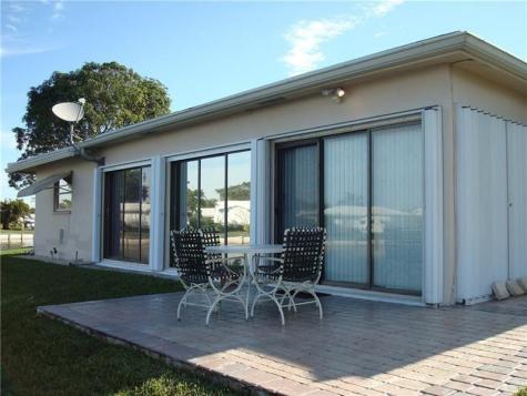 5809 NW 85th Avenue Tamarac FL 33321