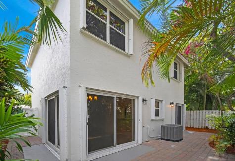9870 NW 2nd Street Plantation FL 33324