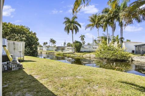 2001 SW 84th Avenue Davie FL 33324