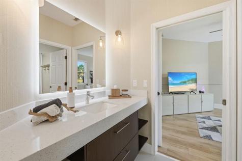 2494 Eagle Watch Lane Weston FL 33327