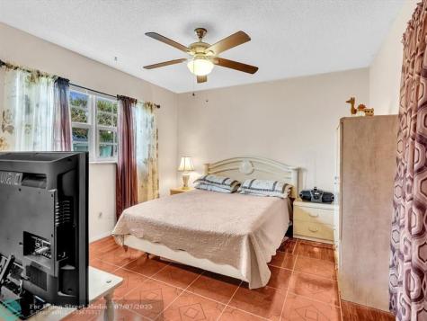 4220 NW 49th Avenue Lauderdale Lakes FL 33319
