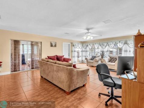 4220 NW 49th Avenue Lauderdale Lakes FL 33319
