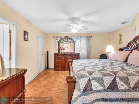 4220 NW 49th Avenue Lauderdale Lakes FL 33319