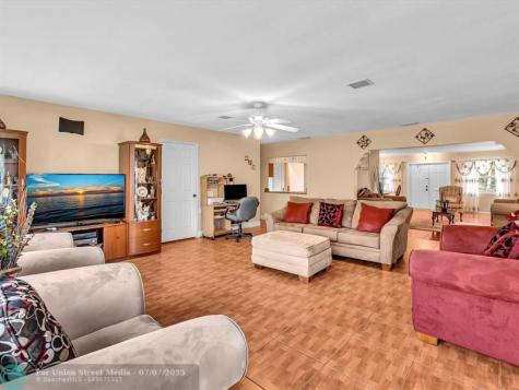 4220 NW 49th Avenue Lauderdale Lakes FL 33319