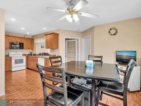 4220 NW 49th Avenue Lauderdale Lakes FL 33319