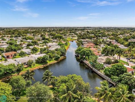 4220 NW 49th Avenue Lauderdale Lakes FL 33319