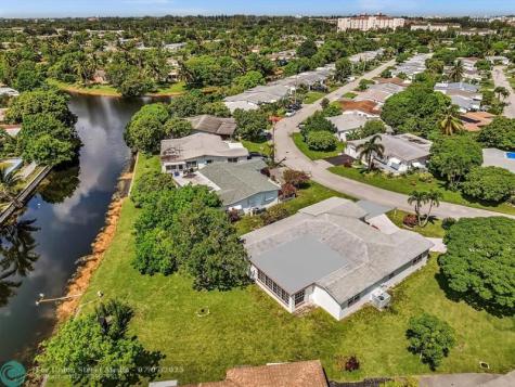 4220 NW 49th Avenue Lauderdale Lakes FL 33319