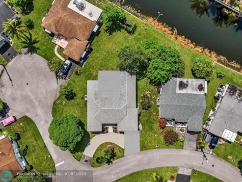 4220 NW 49th Avenue Lauderdale Lakes FL 33319