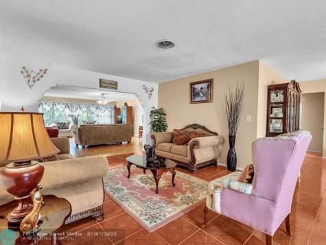 4220 NW 49th Avenue Lauderdale Lakes FL 33319