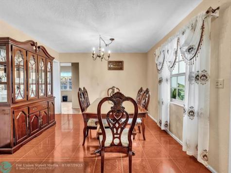 4220 NW 49th Avenue Lauderdale Lakes FL 33319