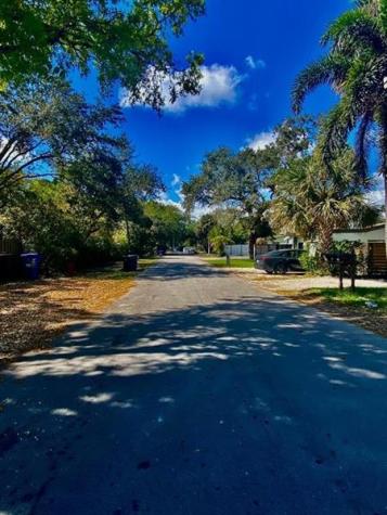 1420 SW 33rd Court Fort Lauderdale FL 33315