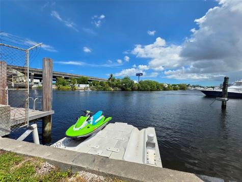 2030 SW 22nd Avenue Fort Lauderdale FL 33312