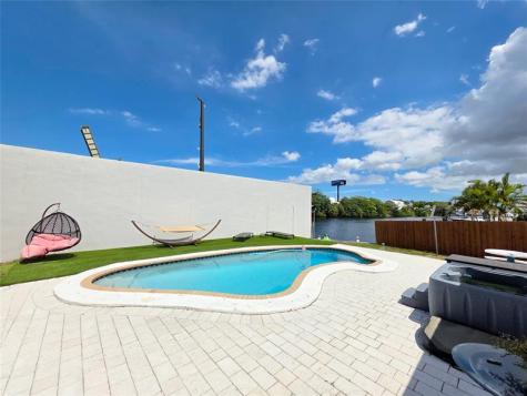 2030 SW 22nd Avenue Fort Lauderdale FL 33312