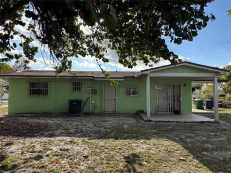 19301 NW 52nd Avenue Miami Gardens FL 33055