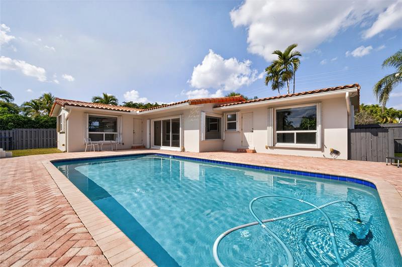1762 NE 38th Street Oakland Park FL 33334