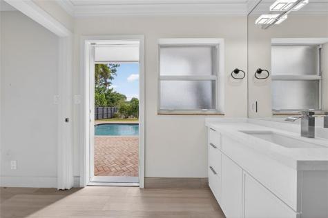 1762 NE 38th Street Oakland Park FL 33334