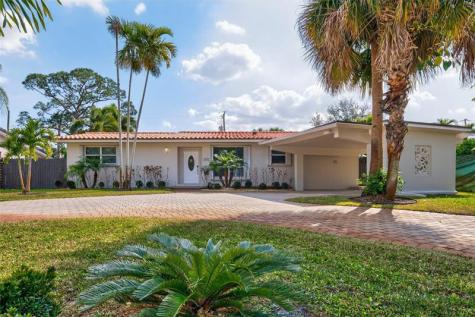 1762 NE 38th Street Oakland Park FL 33334