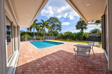 1762 NE 38th Street Oakland Park FL 33334