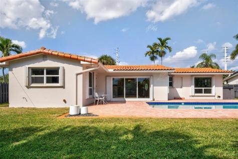 1762 NE 38th Street Oakland Park FL 33334