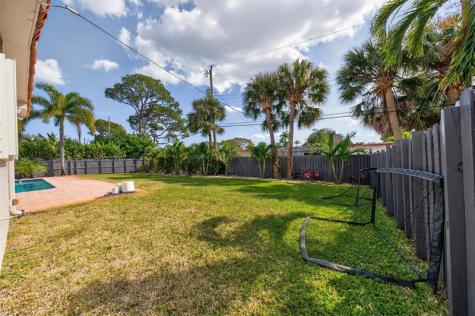 1762 NE 38th Street Oakland Park FL 33334