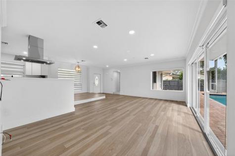 1762 NE 38th Street Oakland Park FL 33334