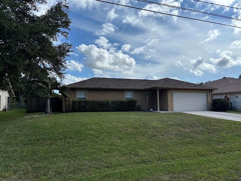 702 SW College Park Road Port St Lucie FL 34953