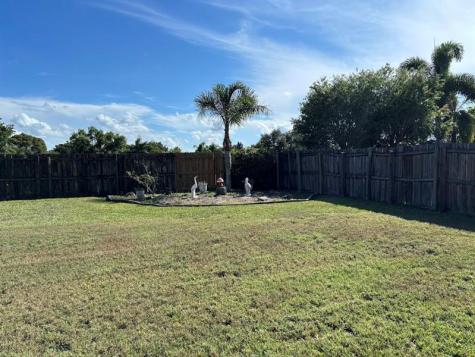 702 SW College Park Road Port St Lucie FL 34953