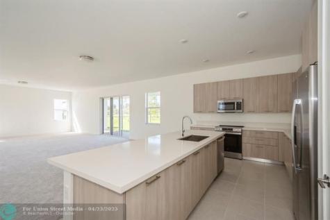 12290 SW 44th Court Davie FL 33330