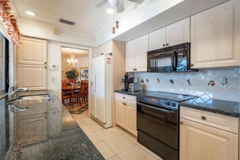 3920 NE 27th Avenue Lighthouse Point FL 33064