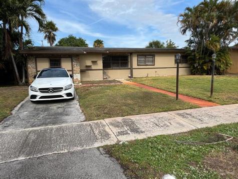 4115 NW 191st Terrace Miami Gardens FL 33055