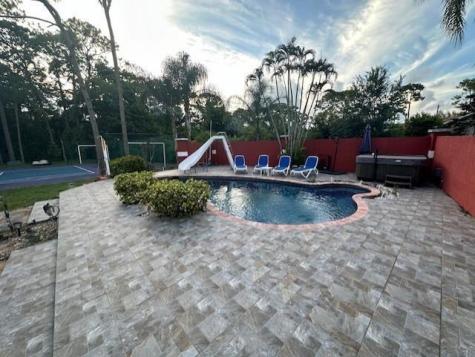 5800 Pinetree Road Parkland FL 33067