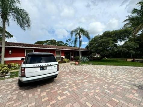 5800 Pinetree Road Parkland FL 33067