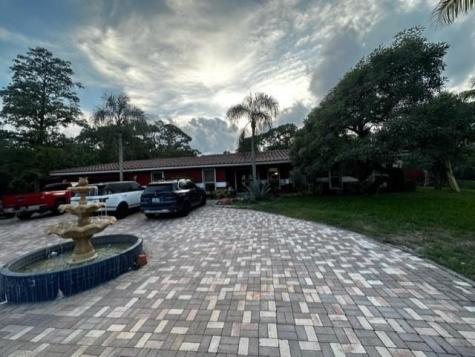 5800 Pinetree Road Parkland FL 33067