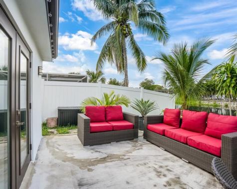 2051 NW 93rd Lane Sunrise FL 33322