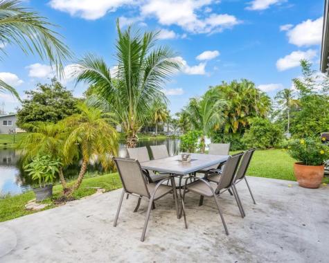 2051 NW 93rd Lane Sunrise FL 33322