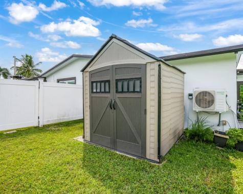 2051 NW 93rd Lane Sunrise FL 33322