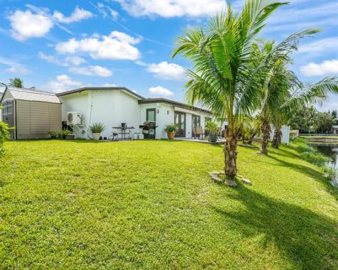 2051 NW 93rd Lane Sunrise FL 33322
