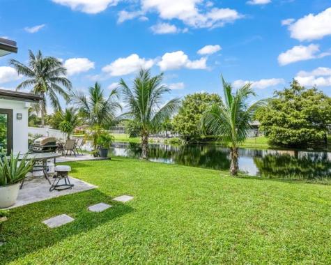 2051 NW 93rd Lane Sunrise FL 33322