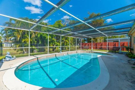 6853 NW 2nd Street Margate FL 33063
