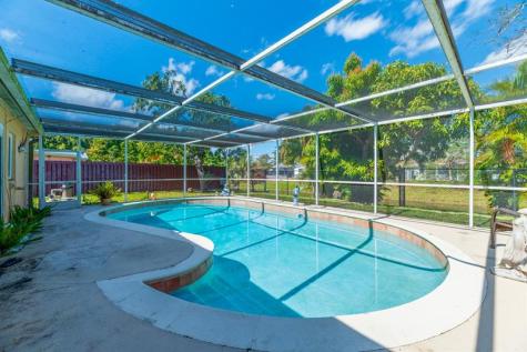 6853 NW 2nd Street Margate FL 33063