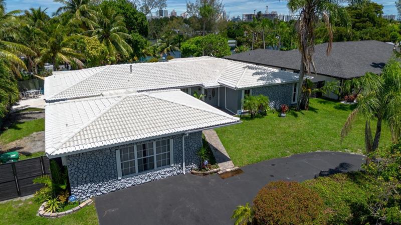 19885 NE 22nd Avenue Miami FL 33180