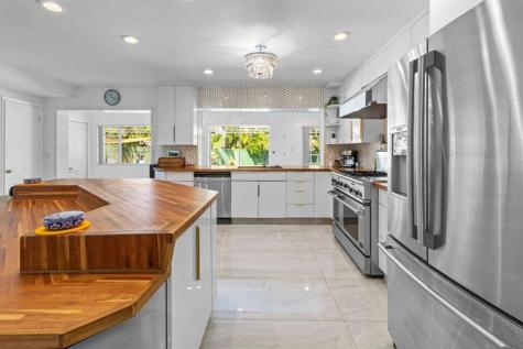 19885 NE 22nd Avenue Miami FL 33180