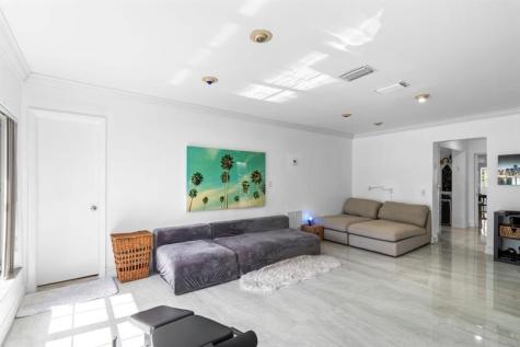 19885 NE 22nd Avenue Miami FL 33180