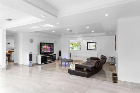 19885 NE 22nd Avenue Miami FL 33180