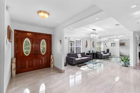 19885 NE 22nd Avenue Miami FL 33180