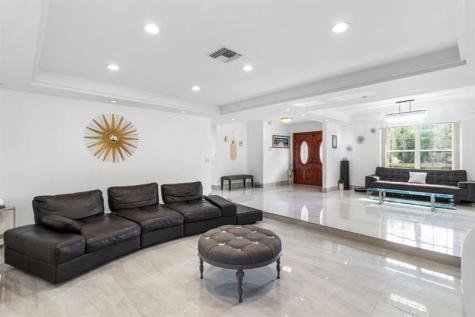 19885 NE 22nd Avenue Miami FL 33180