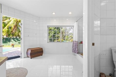 19885 NE 22nd Avenue Miami FL 33180