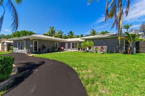 19885 NE 22nd Avenue Miami FL 33180