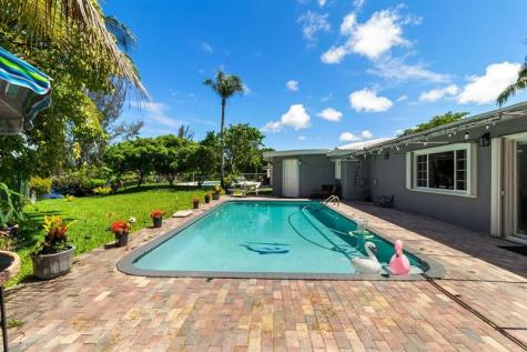 19885 NE 22nd Avenue Miami FL 33180
