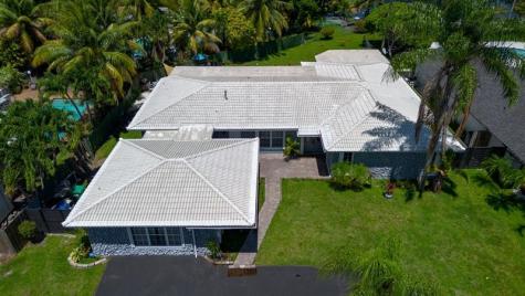19885 NE 22nd Avenue Miami FL 33180